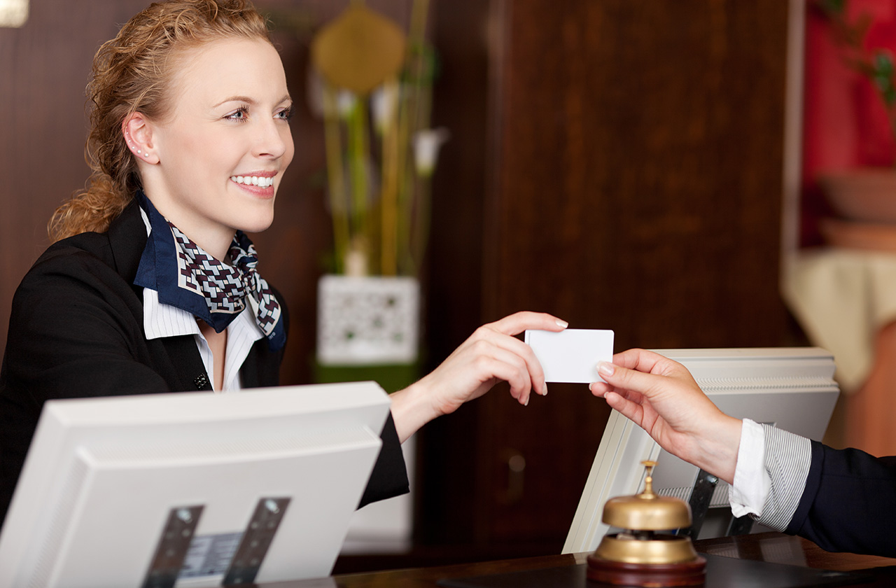 Career Opportunities In Canada For Foreigners – Hotel Front Desk Clerk